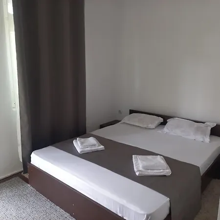 Guest house Casa Christian 3*